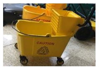 [6022] BALDE ESCURRIDOR 32 LITROS AMARILLO   